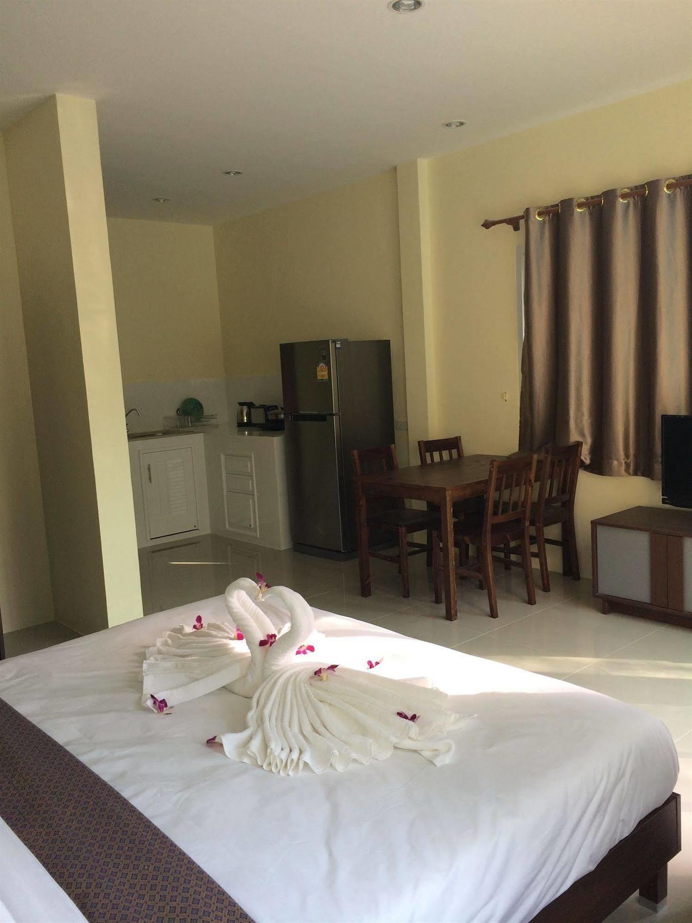 Lucky Lek Resort Rawai 외부 사진