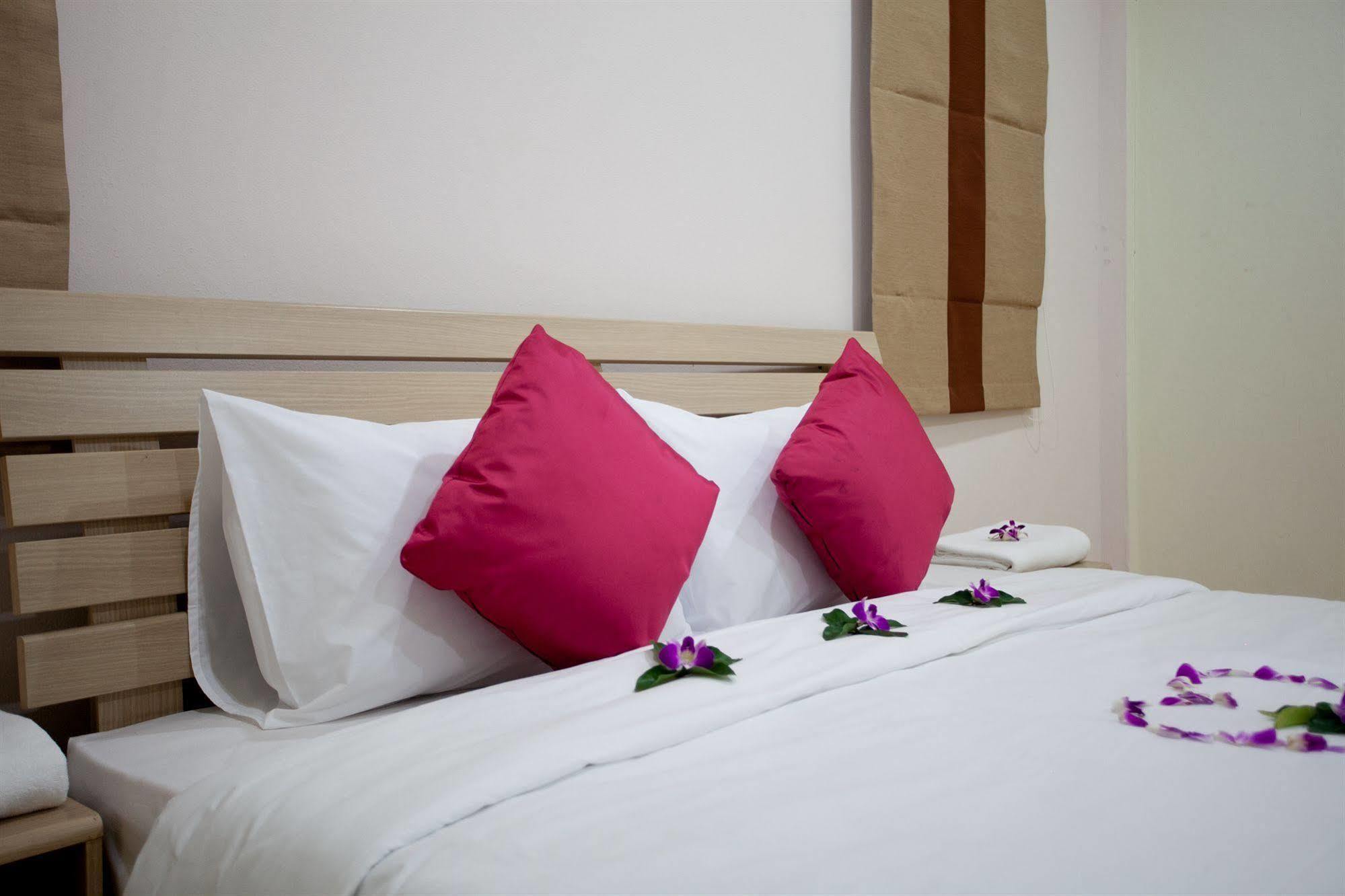 Lucky Lek Resort Rawai 외부 사진