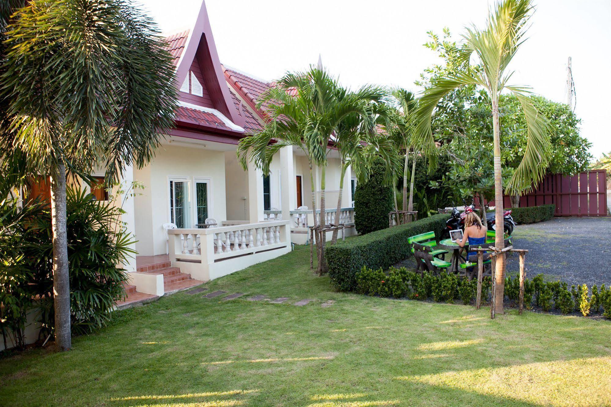 Lucky Lek Resort Rawai 외부 사진